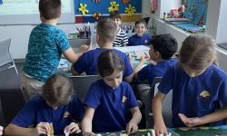 Učenici slikaju u radionici