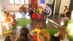 Alisa u zemlji umetnosti 27