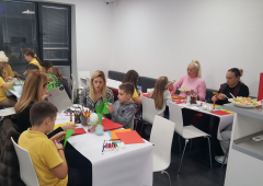 Novogodišnja radionica učenika IV-1 i njihovih roditelja