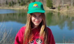 Devojčica u prirodi