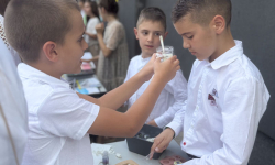 B8C2E1EA-40F8-4E4A-B750-CAFEEB421E28_1_201_a