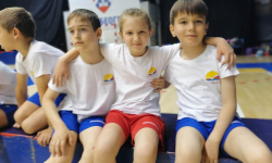 Učenica zagrlila svoje drugare