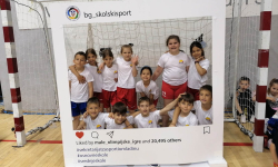 Učenici kao post na instagramu