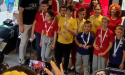 Grupna slika učesnika sa medaljama