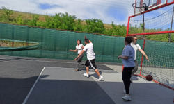 Nastavnik je dao koš