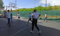 Učenik čeka dodavanje