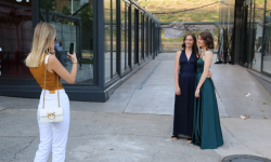 Maturantkinje se slikaju