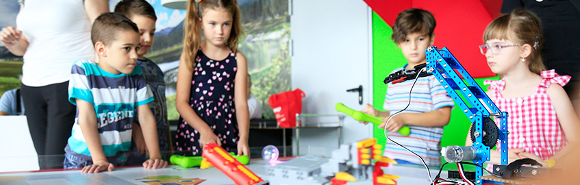 Učenici otkrivaju osnove robotike